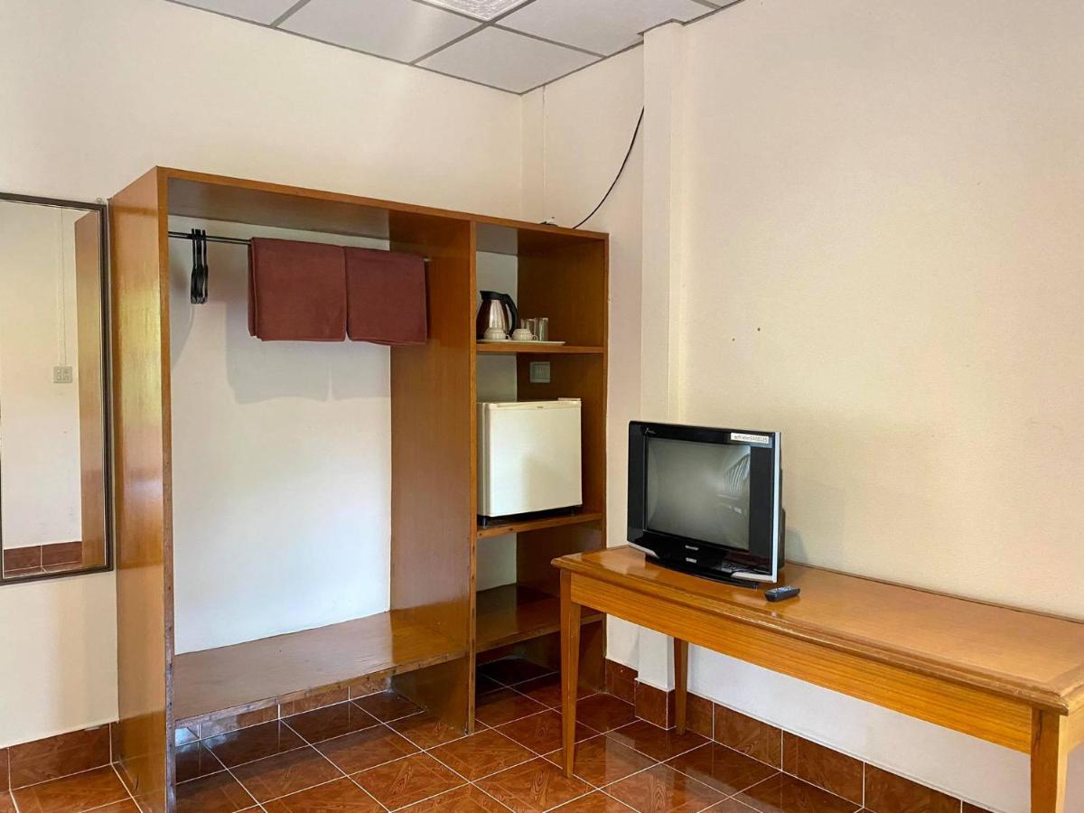 Coconut Bungalow Nai Yang Bagian luar foto