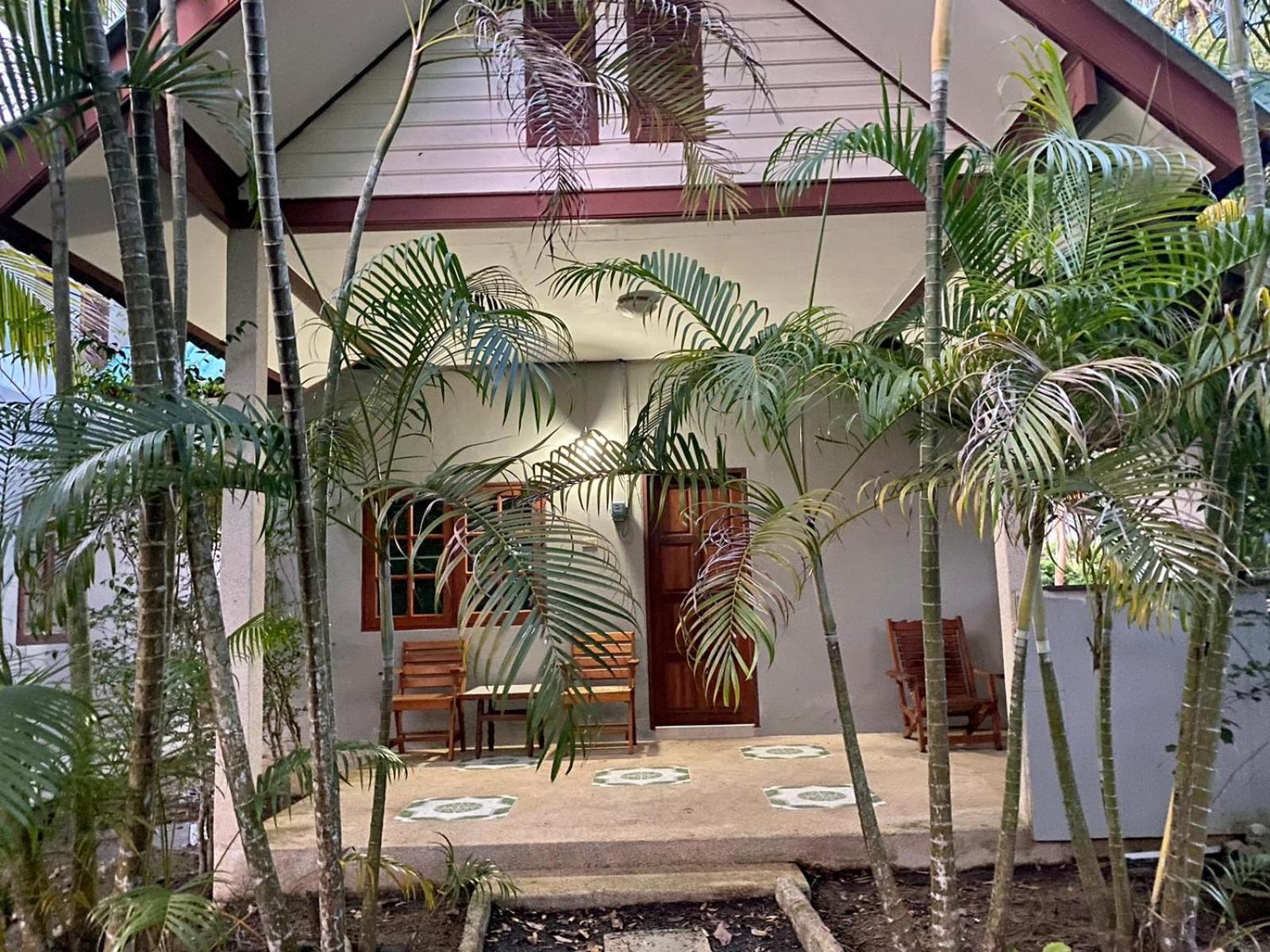 Coconut Bungalow Nai Yang Bagian luar foto