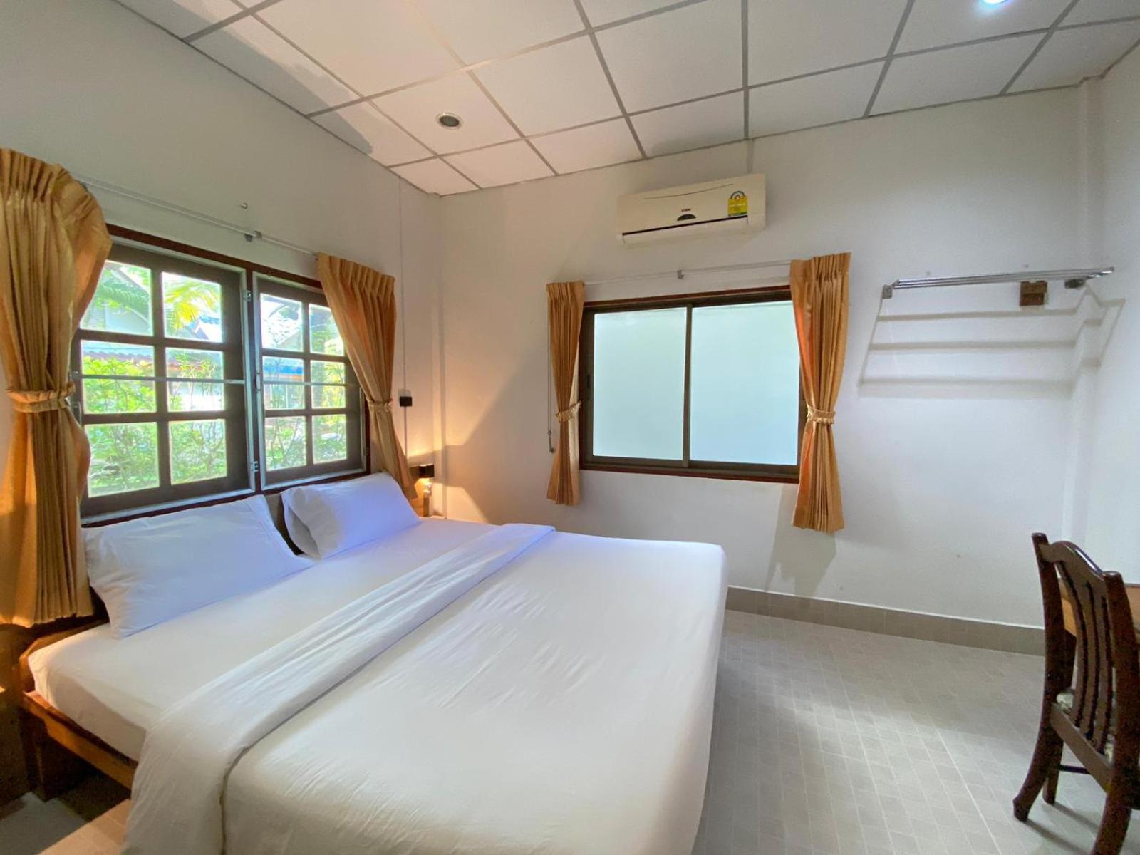 Coconut Bungalow Nai Yang Bagian luar foto