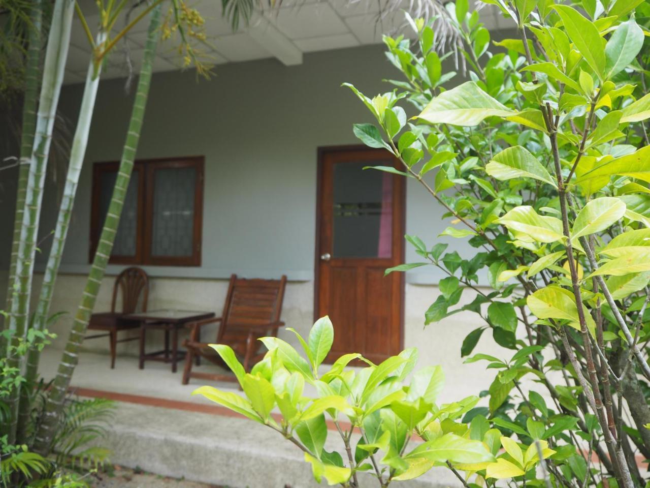 Coconut Bungalow Nai Yang Bagian luar foto