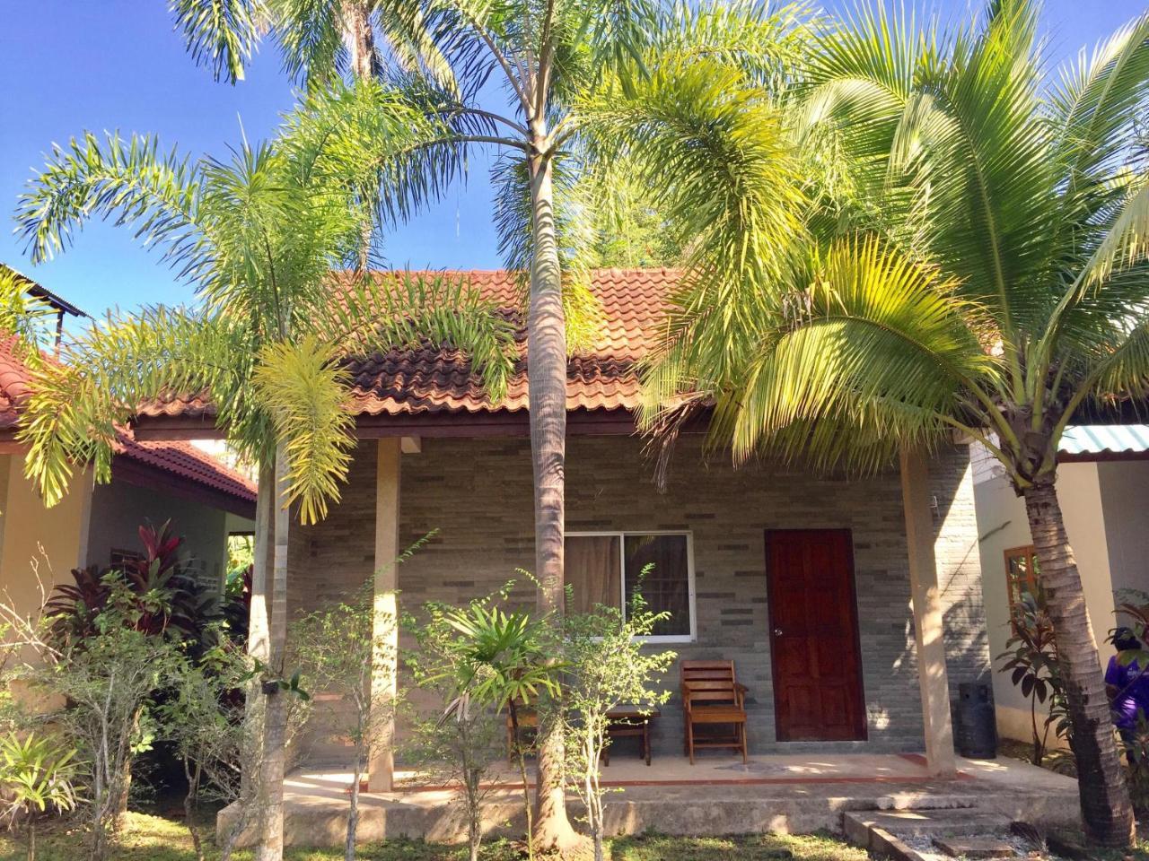 Coconut Bungalow Nai Yang Bagian luar foto